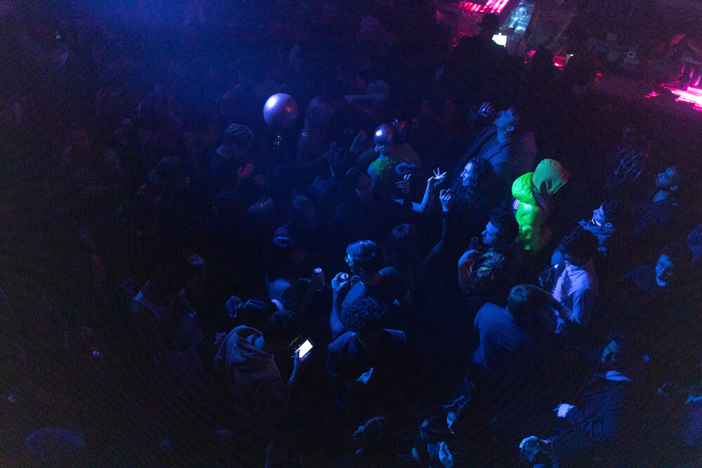 Copy of yayay-28 Crowd at SILO Brooklyn TNL VZN Event