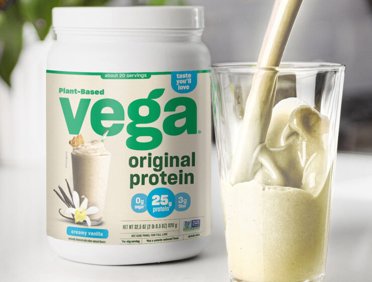 Vega plant based protein powders original protein creamy vanilla with milk