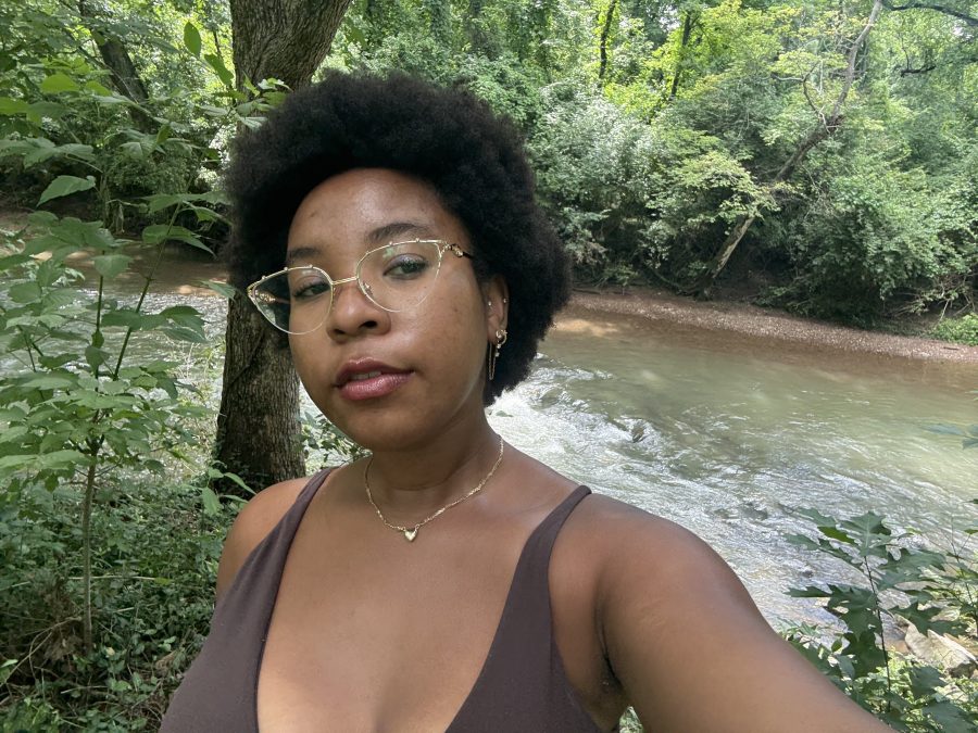Sonjirose, Staff Writer, by the water