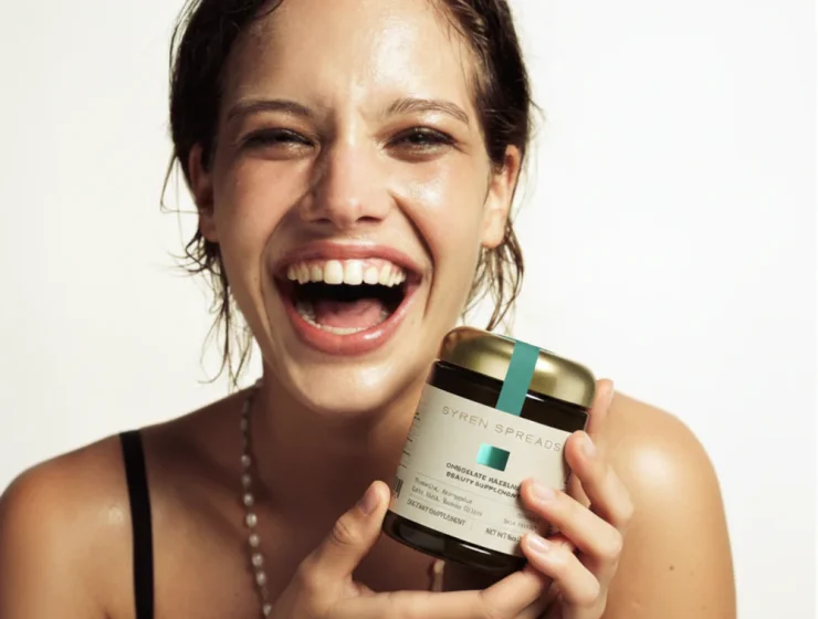 Women holding Syren Spreads